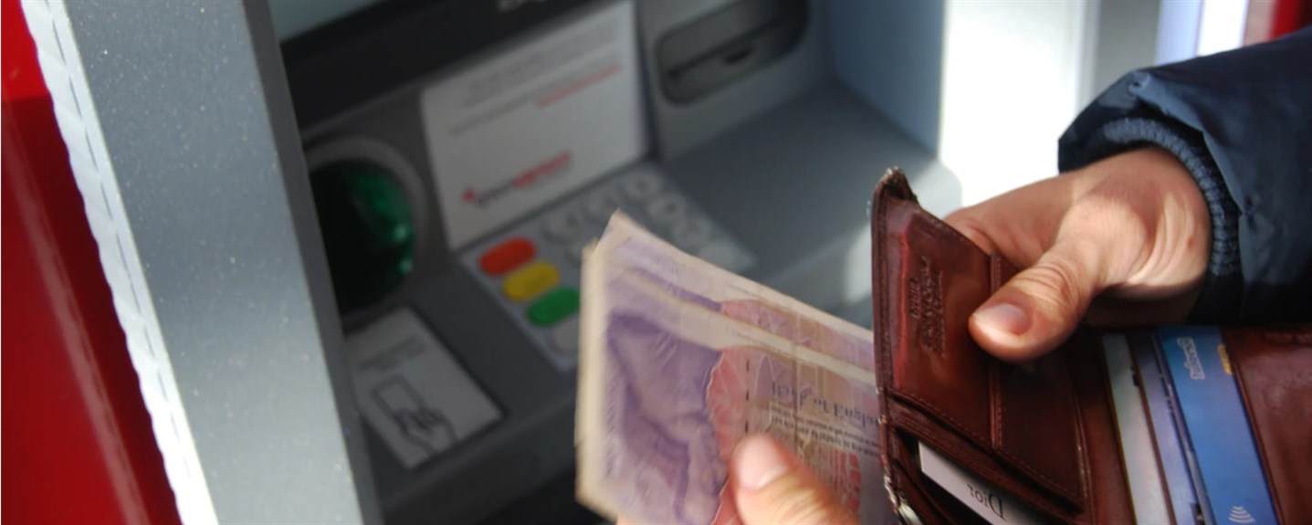 Vous rencontrez des difficultés avec votre banque ? Vous êtes préoccupé par le contrôle forcé des capitaux et les conséquences connexes ?